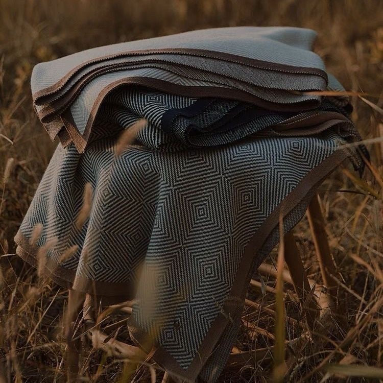 Nomad Collection — Atlas Throw 130 × 180 cm